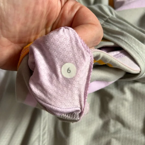 Lululemon Tank - Picture 5 of 6